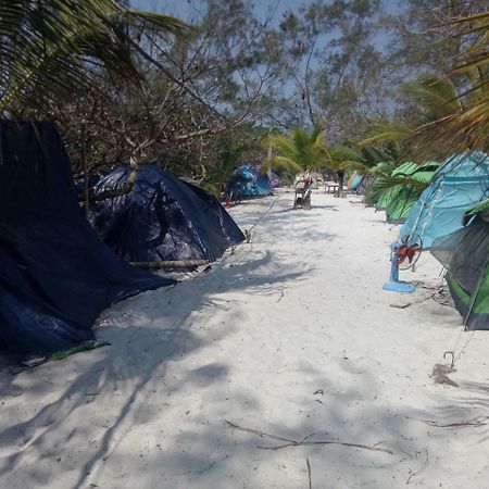 Sandbank Restaurant & Camping Koh Rong Kaoh Touch Luaran gambar