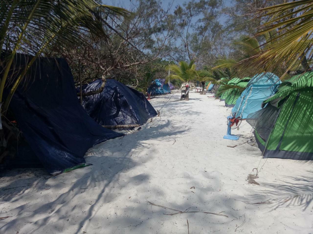 Sandbank Restaurant & Camping Koh Rong Kaoh Touch Luaran gambar